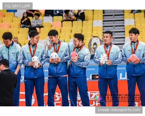 运动品牌推出“战术手势”训练腕带,帮助球队在嘈杂环境中沟通 运动品牌推出“战术手势”训练腕带,帮助球队在嘈杂环境中沟通